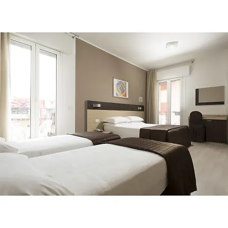Gardenia Hotell 3*