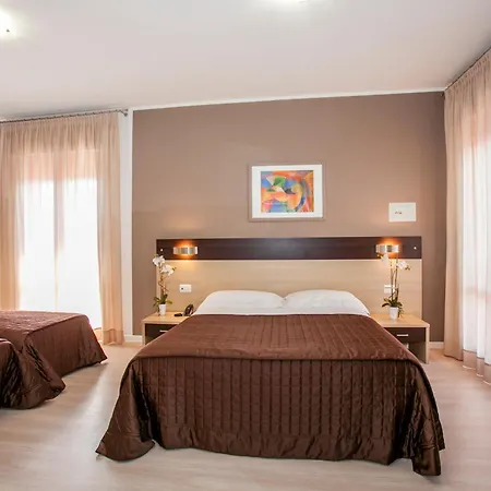 Gardenia Hotel 3*
